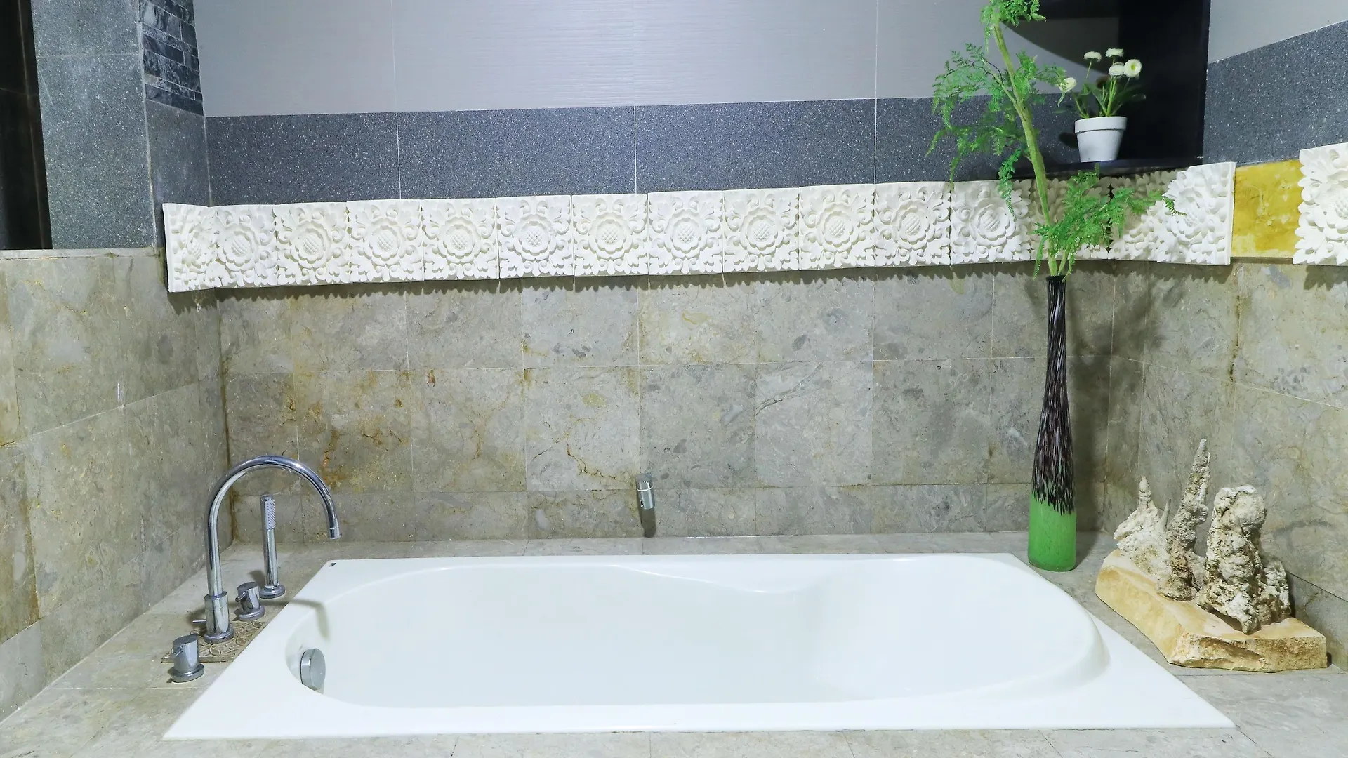 Kubu Kalih Residence Denpasar  2*, Denpasar (Bali)